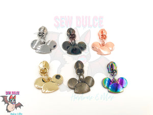 Hats zipper pulls