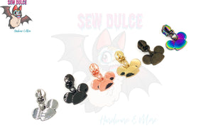 Hats zipper pulls