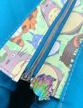 Load image into Gallery viewer, Fun Bus Zipper Pull
